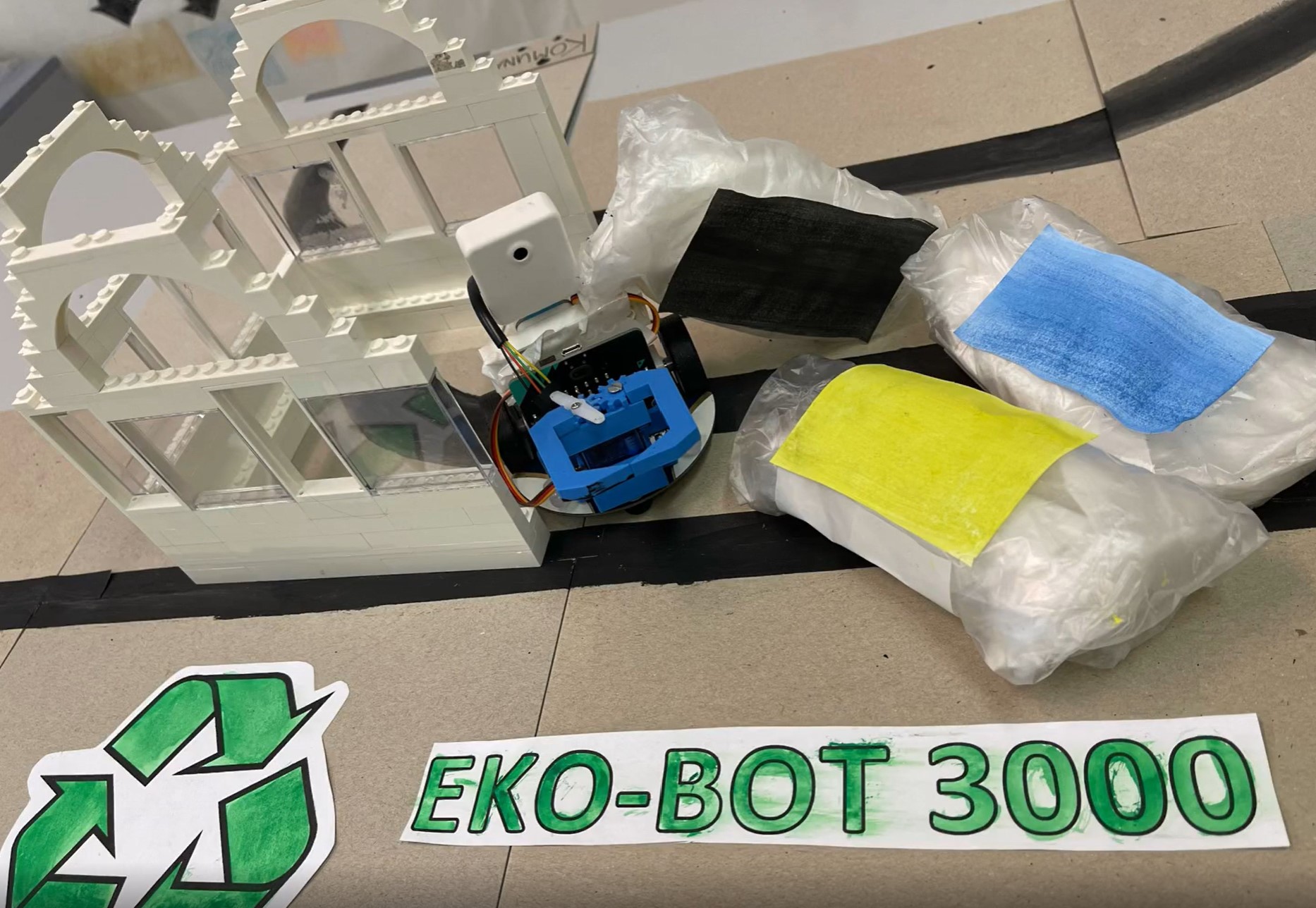 Zariadenie na triedenie separovaného odpadu EKO-BOT 3000